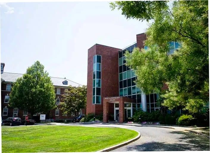 Saint Josephs Hospital Yonkers treatment center exterior
